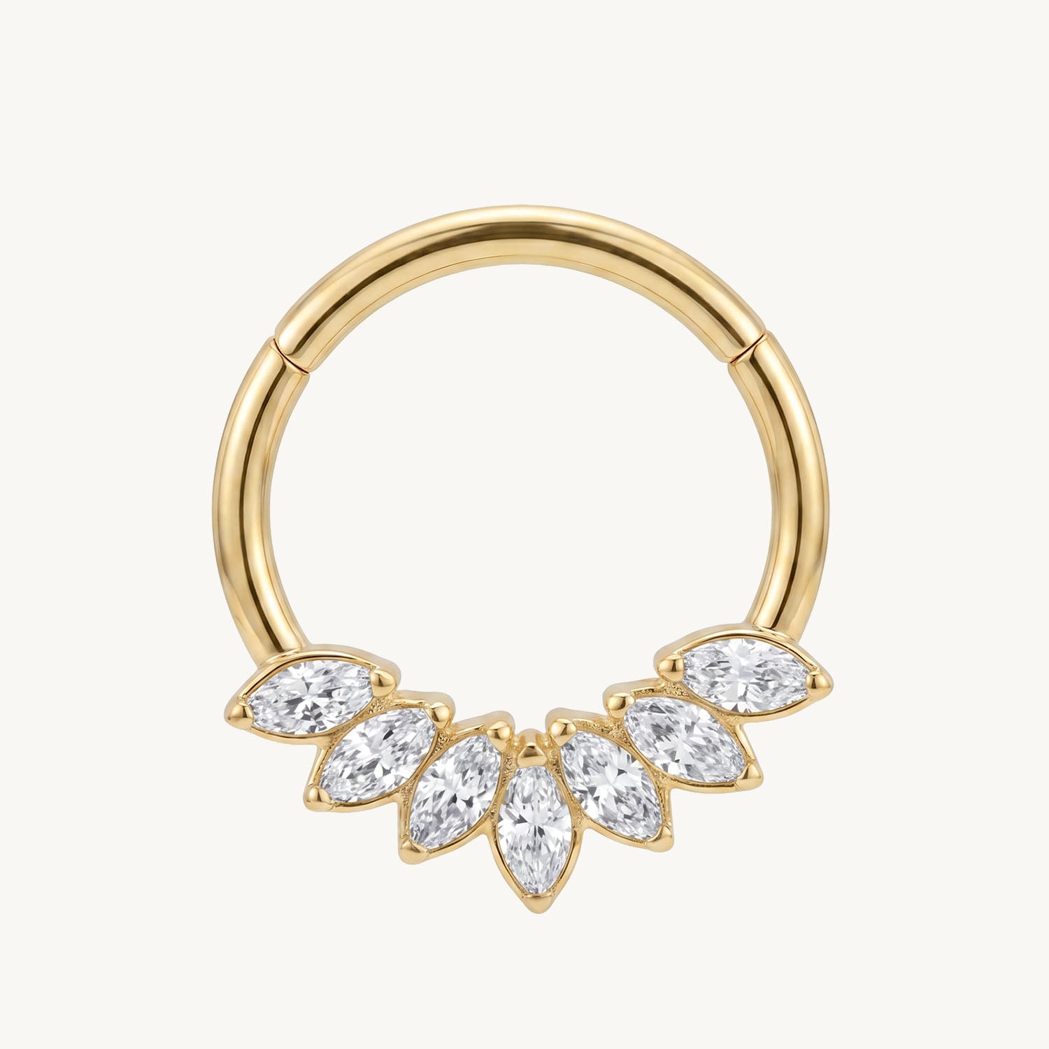 Queen chain gold