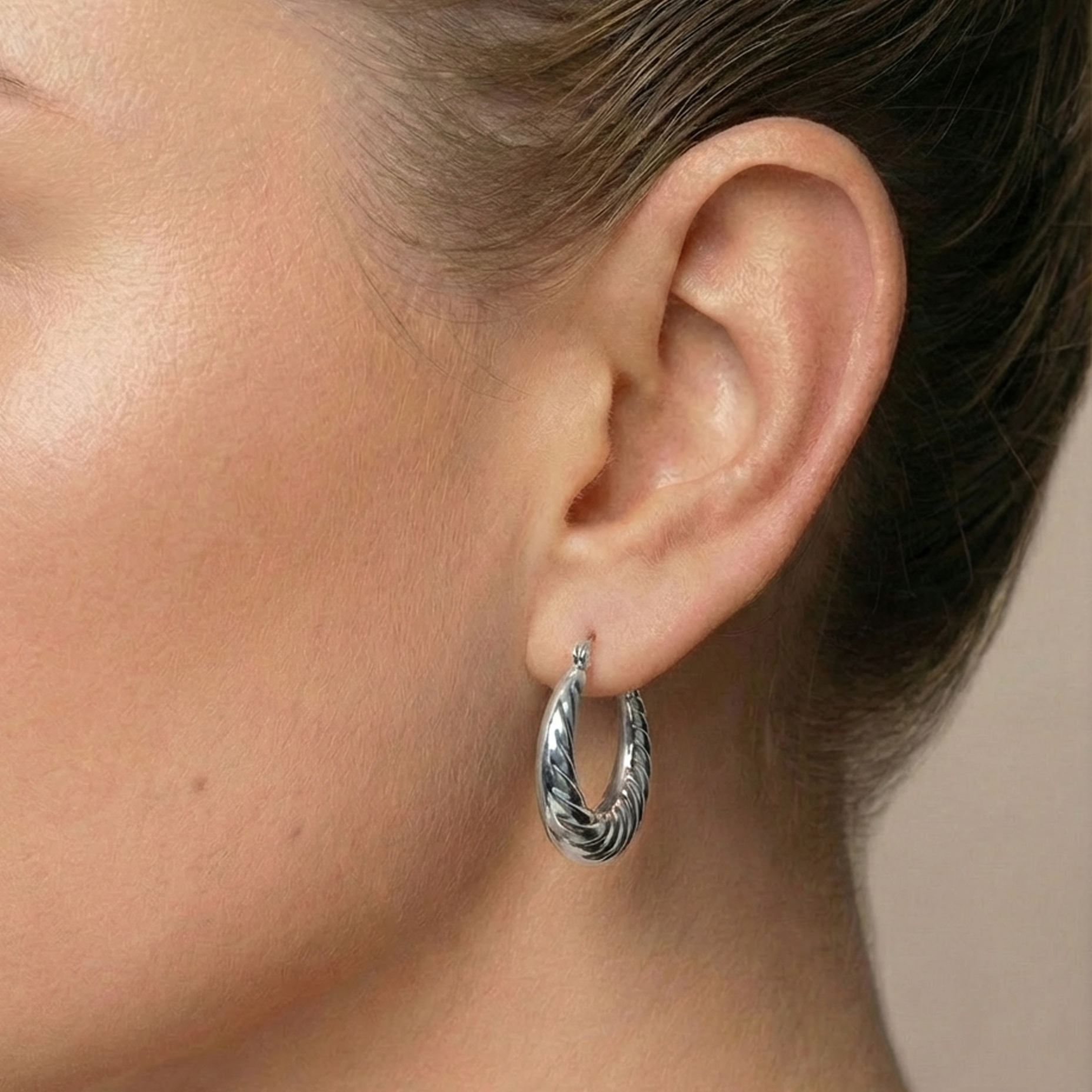 Ribbed oval hoops silver