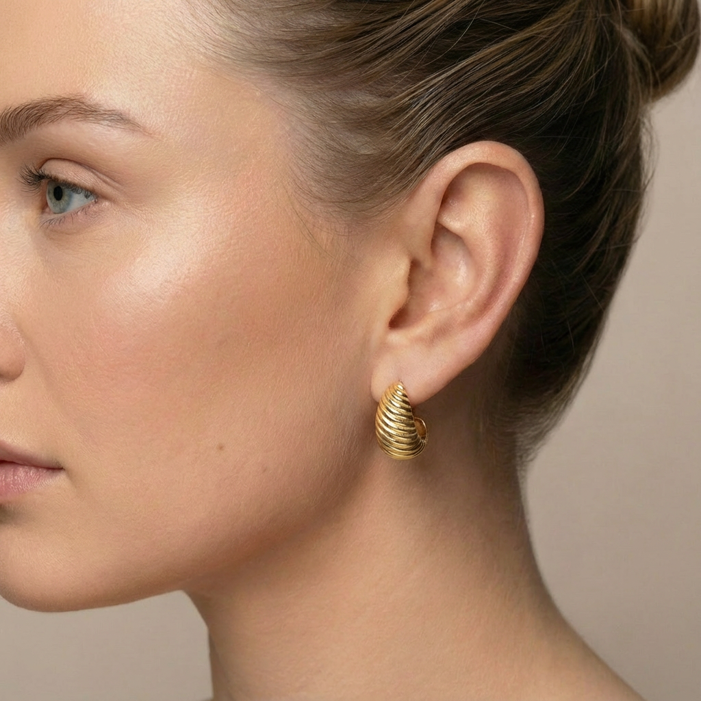 Ribbed half hoops gold