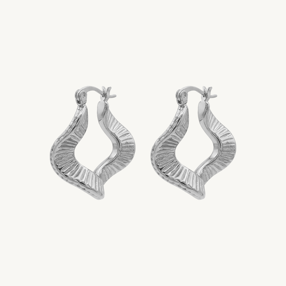 Wavey earrings silver