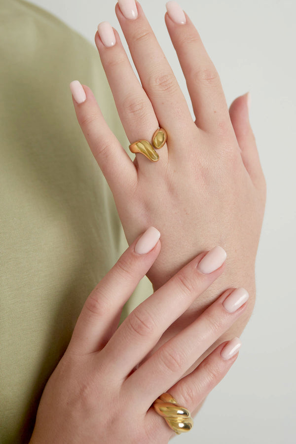 Aesthetic open ring - Gold color