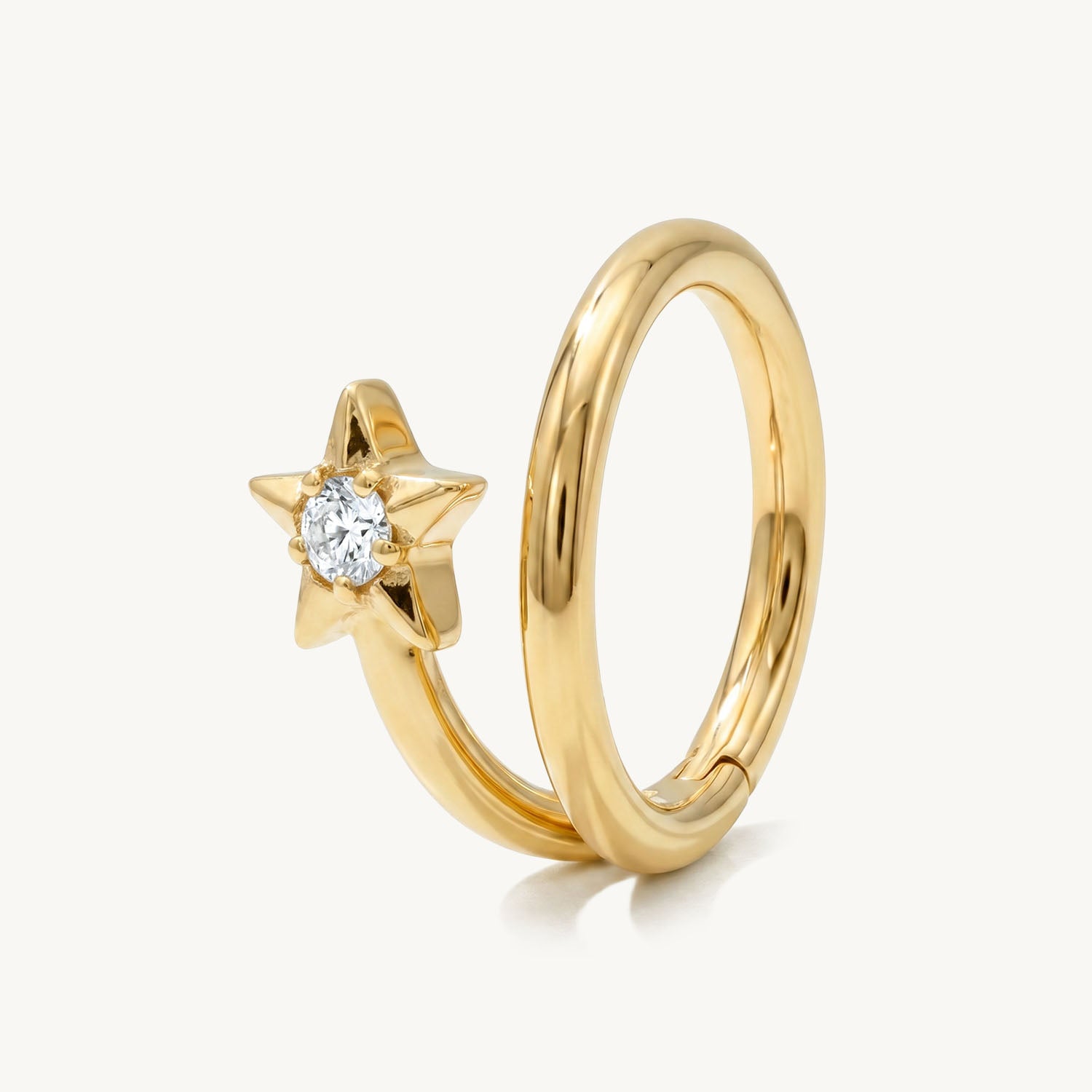 Twisted ring star gold