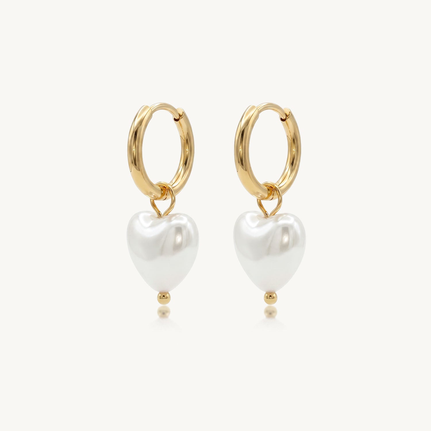 Pearl heart earrings gold