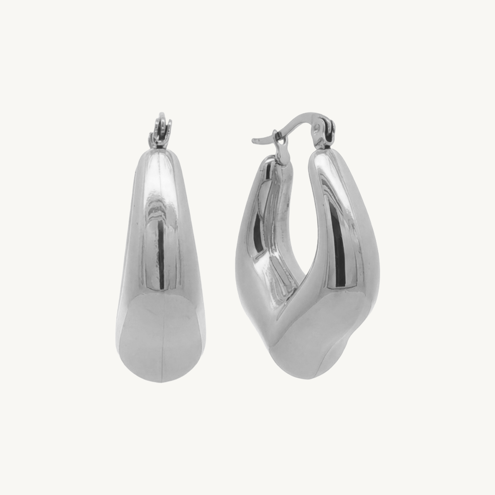 Bold triangle hoops