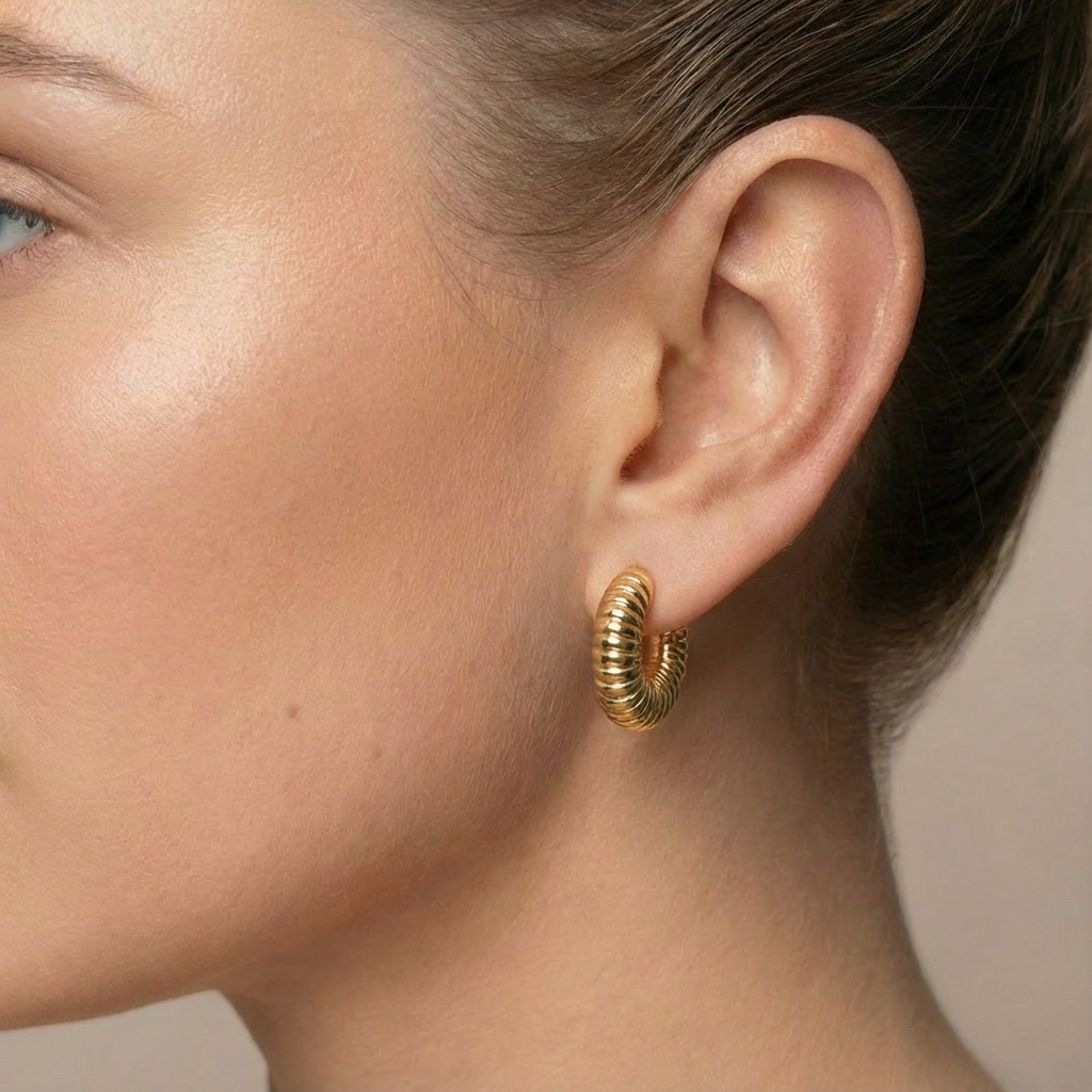 Bold ribbed hoops gold